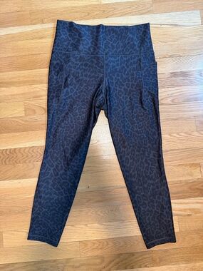 NWOT Athleta Salutation 7/8 Black Leopard Print High-Rise Leggings